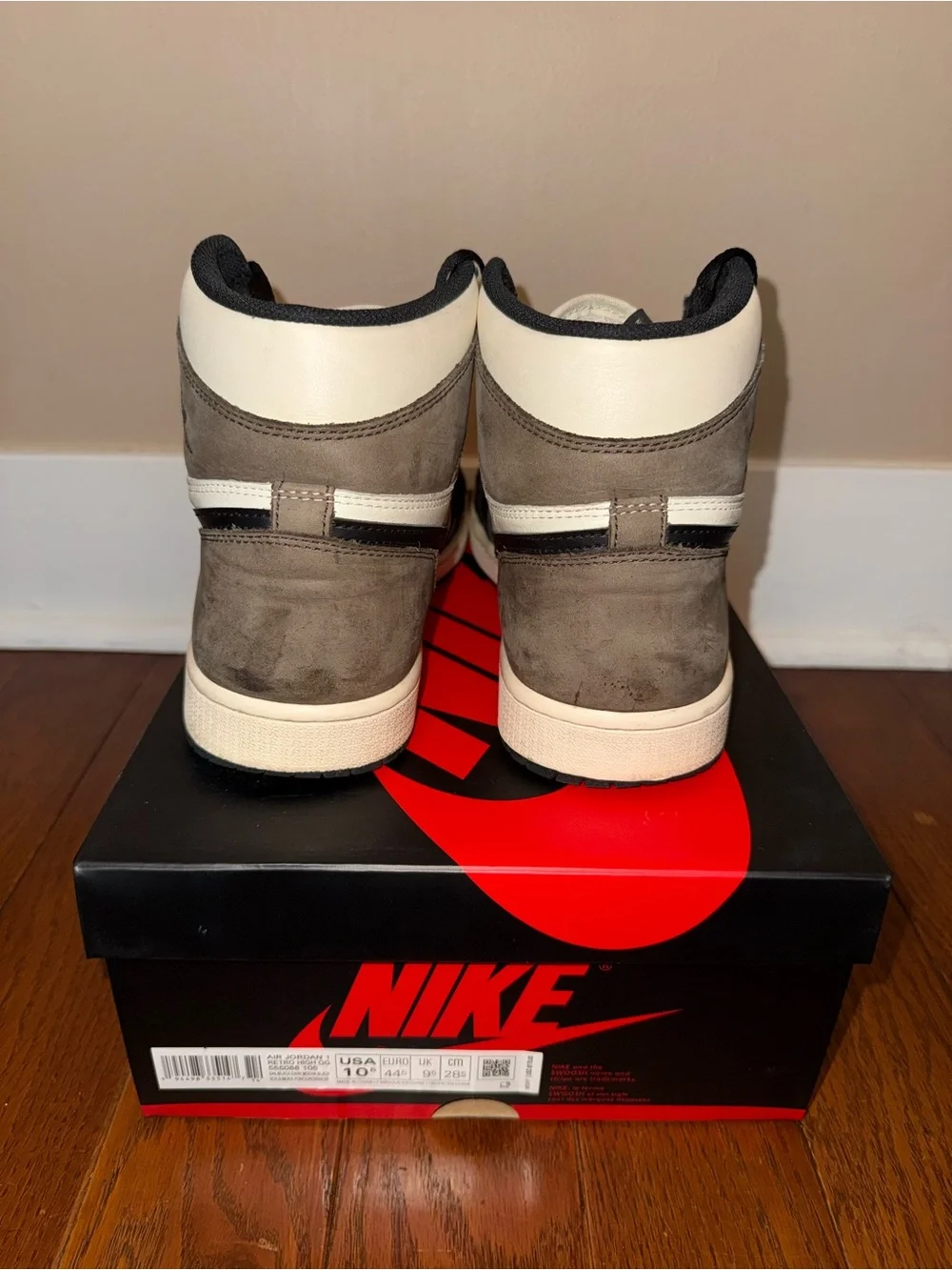 Nike Air Jordan 1 High “Mocha” Size 10.5M - Fast Shipping!